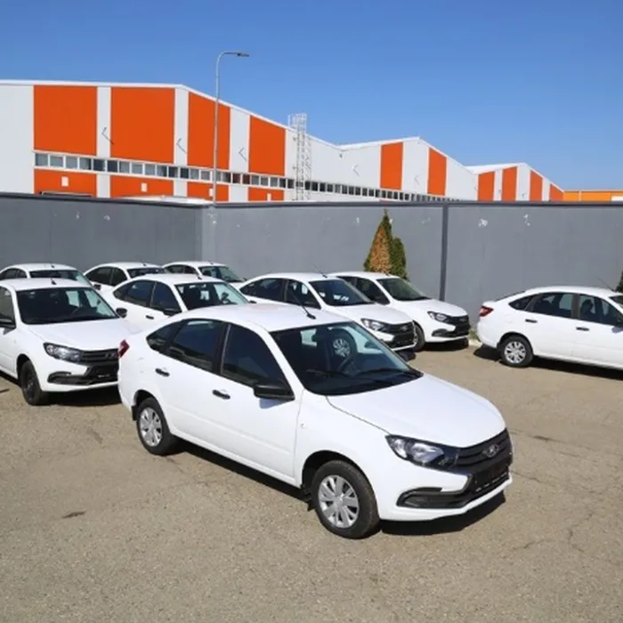 11 новых автомобилей передало Отделение СФР по Краснодарскому краю жителям Кубани, пострадавшим на производстве