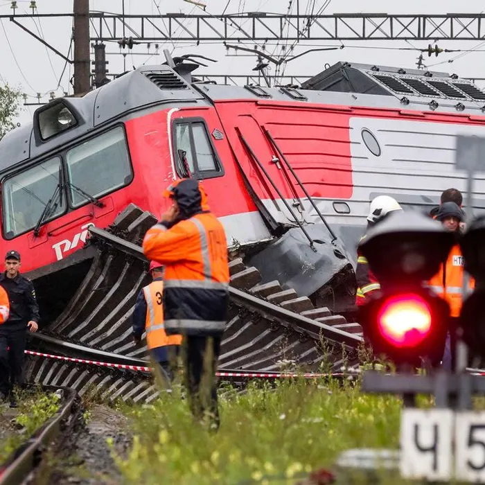 Памятка по безопасности на железной дороге и объектах железнодорожного транспорта!